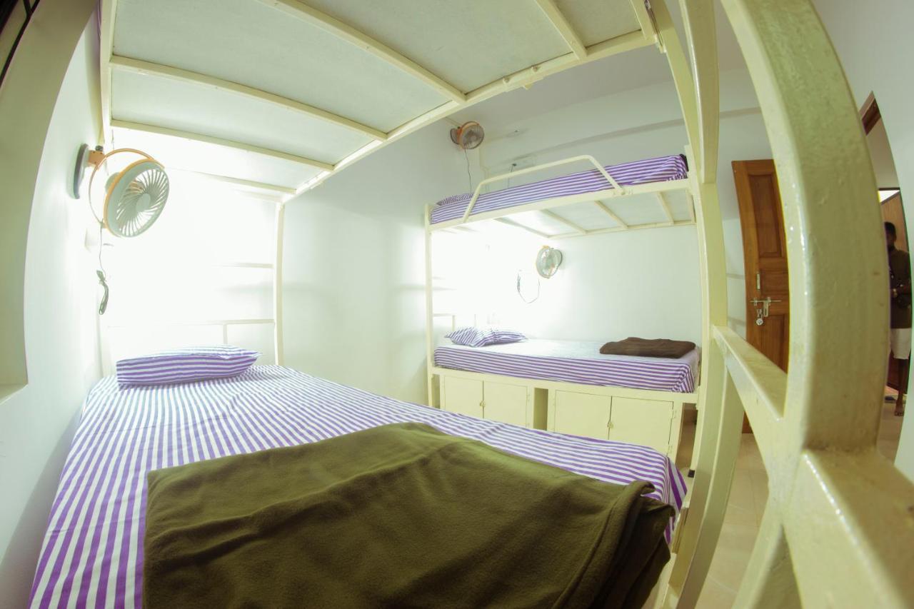 Bonds Hostelカンドリム エクステリア 写真